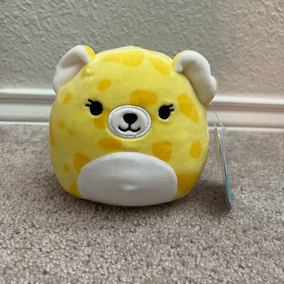 NWT 5” Lexie the Yellow Remix Cheetah Squishmallow — Claire’s Exclusive - Picture 3 of 9
